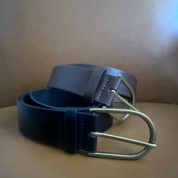 Old Navy Faux Leather Brown and Black Belt Set SZ Medium - Picture 1 of 7